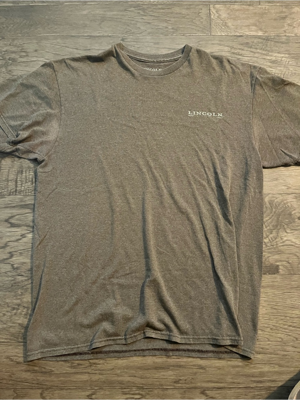 Lincoln Outfitters Tee Shirt